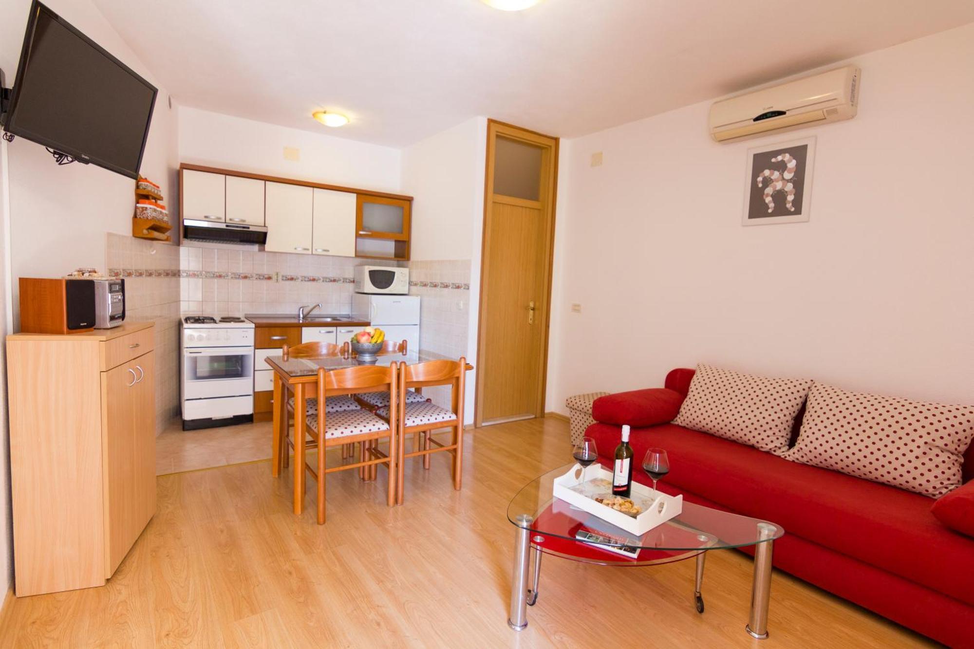 Апартаменты Apartman Vulic Тучепи Экстерьер фото